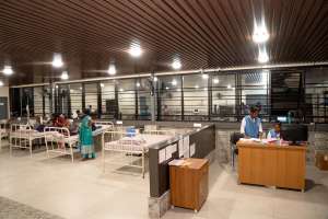 PROFESSIONAL MIDWIVES SUPPORT FOR NATURAL BIRTH